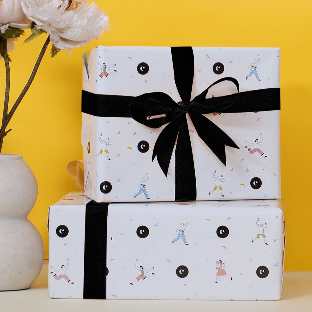 Black & White Gift Wrapping Paper (Set of 2) - freebie